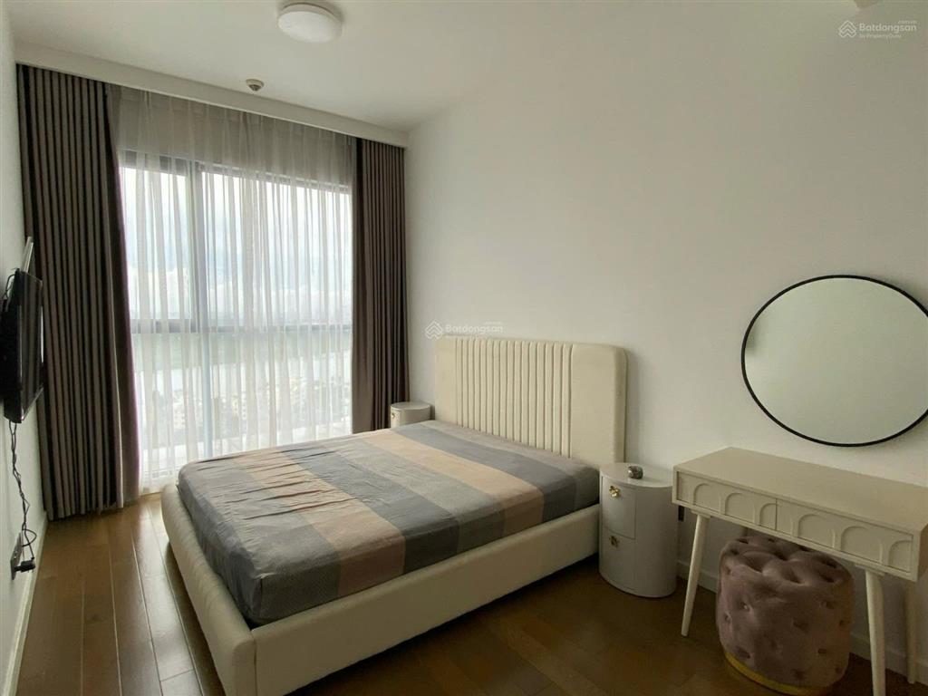 Tầng cao! căn 3 phòng 101m2  q2 thảo điền, full nội thất, view sông. giá 16,9ỷ.  0931 356 ***