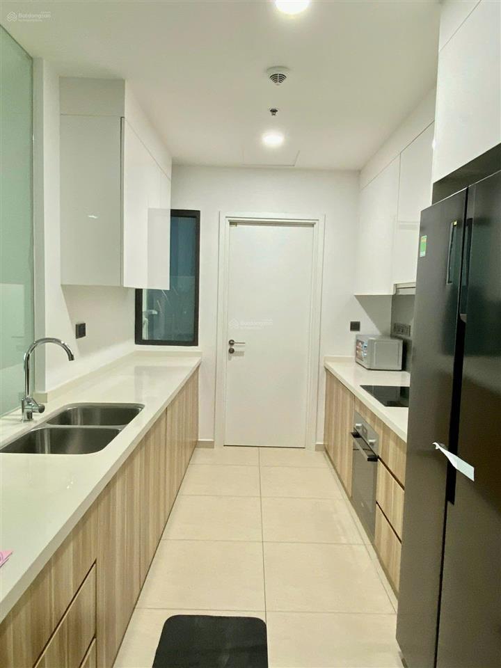 Tầng cao! căn 3 phòng 101m2  q2 thảo điền, full nội thất, view sông. giá 16,9ỷ.  0931 356 ***