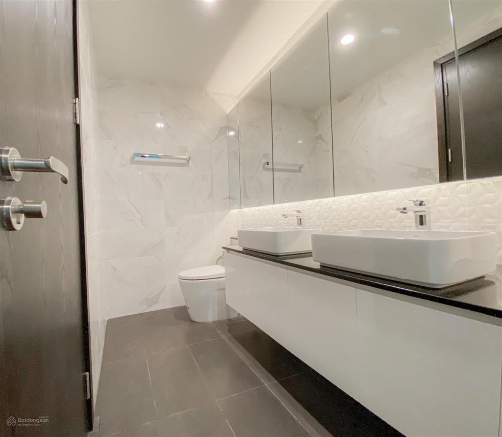 Giá 25 tỷ! sky villa 4 phòng ngủ  toà altaz feliz en vista, thang riêng view lm81.  0931 356 ***