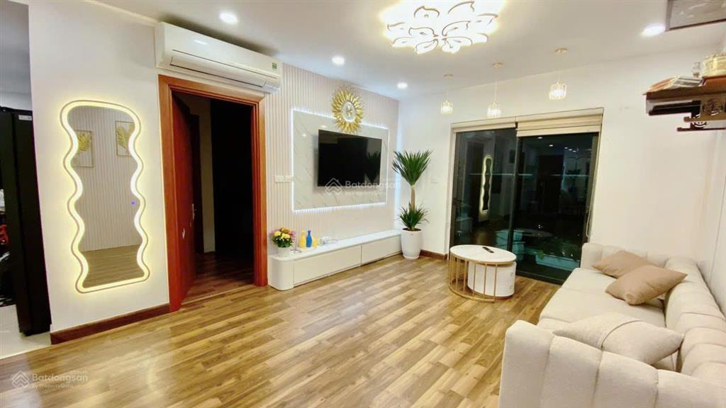 Giá tốt cho thuê ch goldmark city 110m2, 3 phòng ngủ full đồ giá 16 tr/th.  0976 215 ***