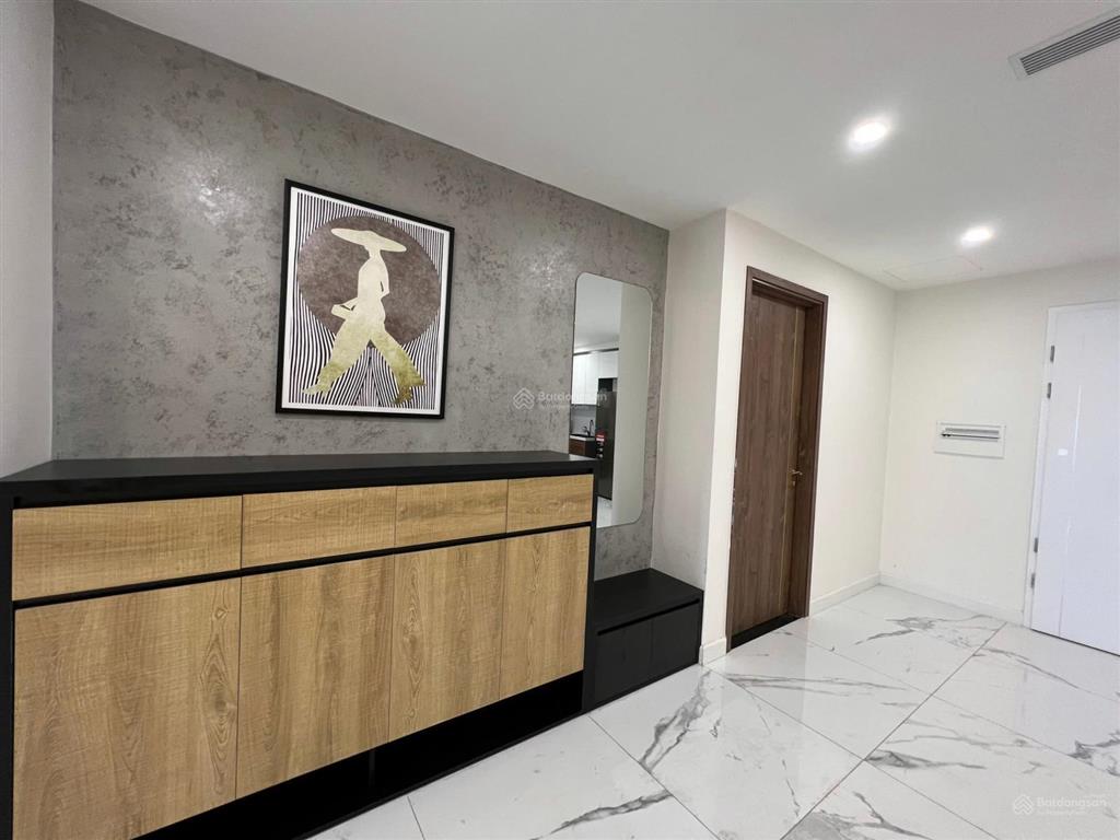 Siêu hot  cho thuê a10 nam trung yên 105m2 3 ngủ full đồ 17tr/th   0976 215 ***