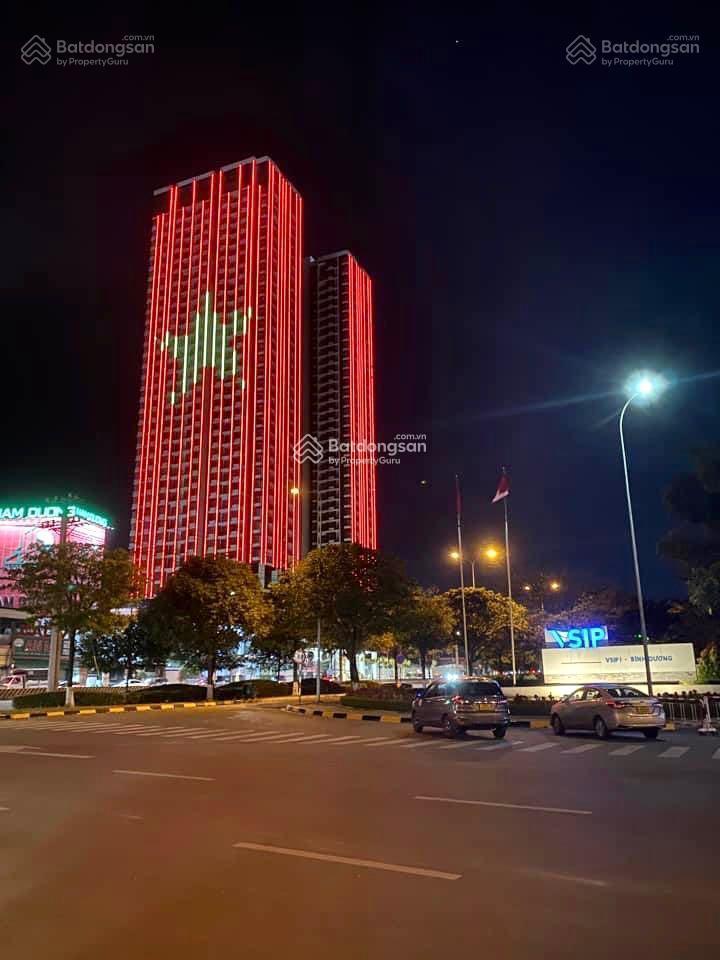 Chính chủ gửi bán gấp lỗ 600tr căn hộ 2 phòng ngủ 72m2 tại chung cư emerald golf view thuận an