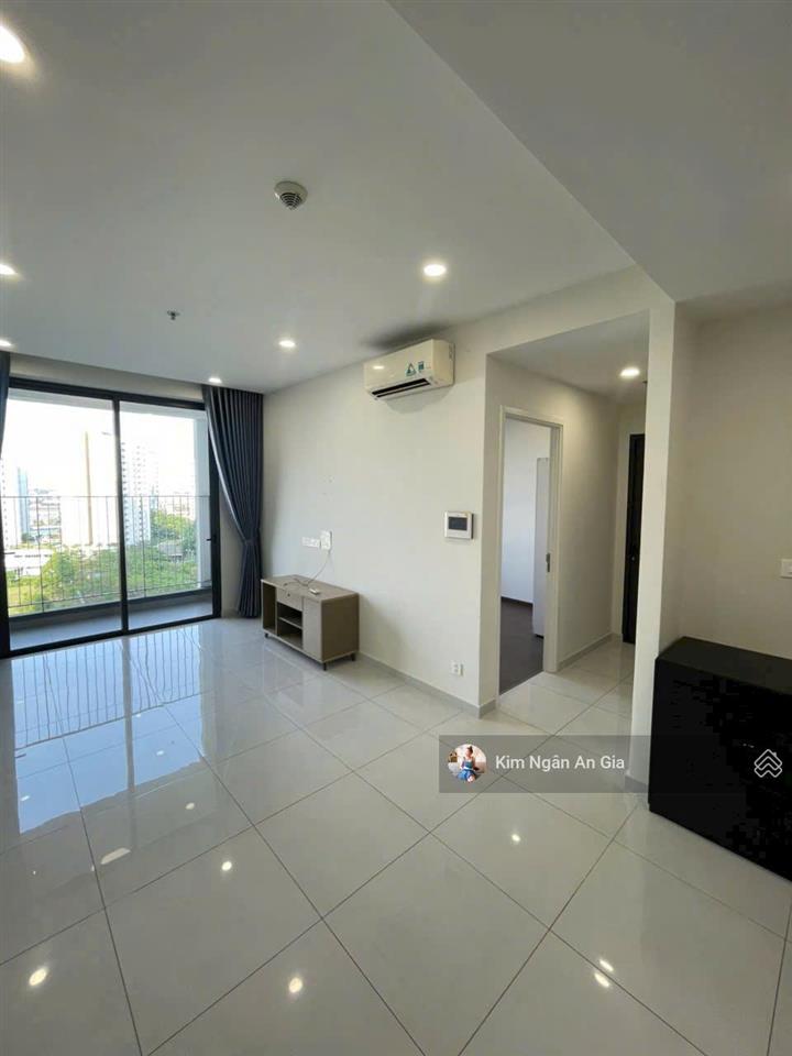 Chính chủ lỗ hơn 380triệu, cần ra gấp căn hộ 1 phòng ngủ chỉ 1tỷ78 cc cao cấp the emerald golf view
