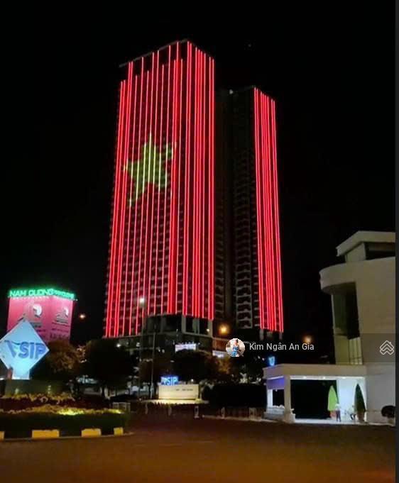 Chuyển nhượng chính chủ gửi bán căn góc 2pn 2wc full nội thất sổ sẵn chung cư the emerald golf view