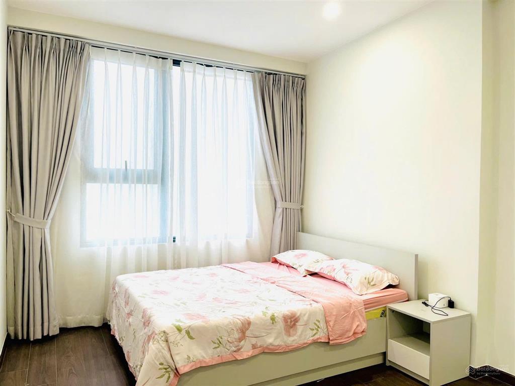 Chính chủ cần bán lỗ căn góc 2pn2wc cc the emerald golf view, full nội thất