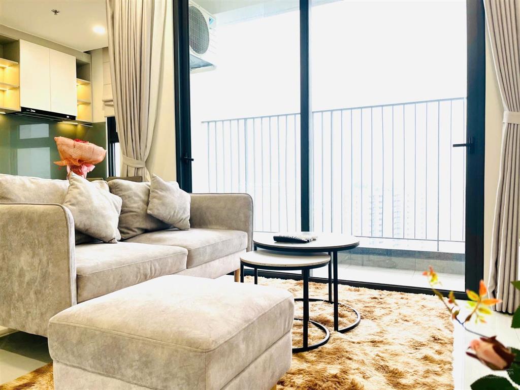 Chính chủ cần bán lỗ căn góc 2pn2wc cc the emerald golf view, full nội thất