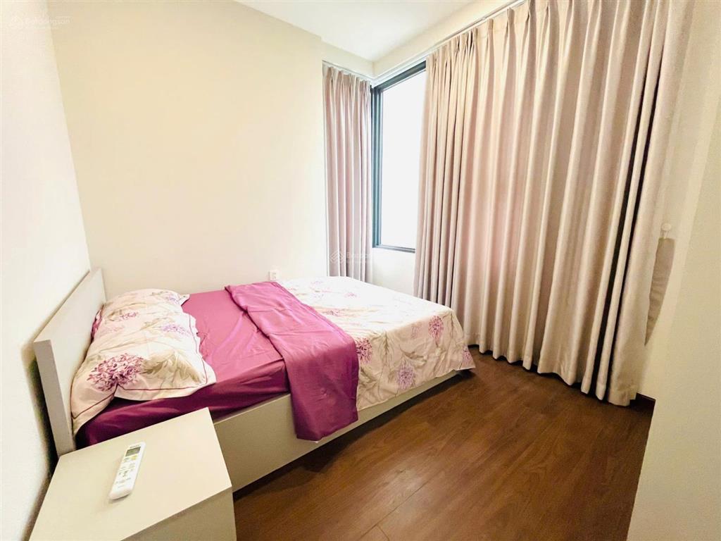 Chính chủ cần bán lỗ căn góc 2pn2wc cc the emerald golf view, full nội thất