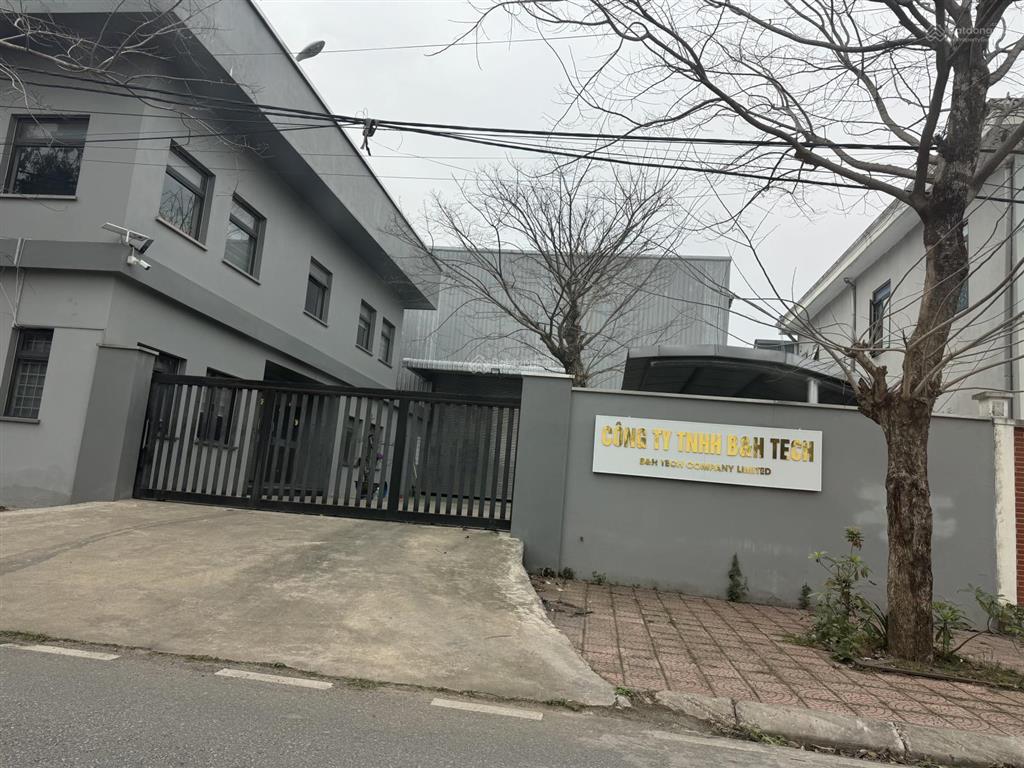 Bán lô đất 1000m2 mặt đường phạm văn đồng sẵn 800m2 nhà xưởng giá 40 tỷ full thổ cư