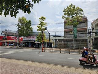 Bán đất và nhà góc 2 mặt tiền đường hồ thị hương và hồ tùng mậu, long khánh, đn. có thể mua 1/2