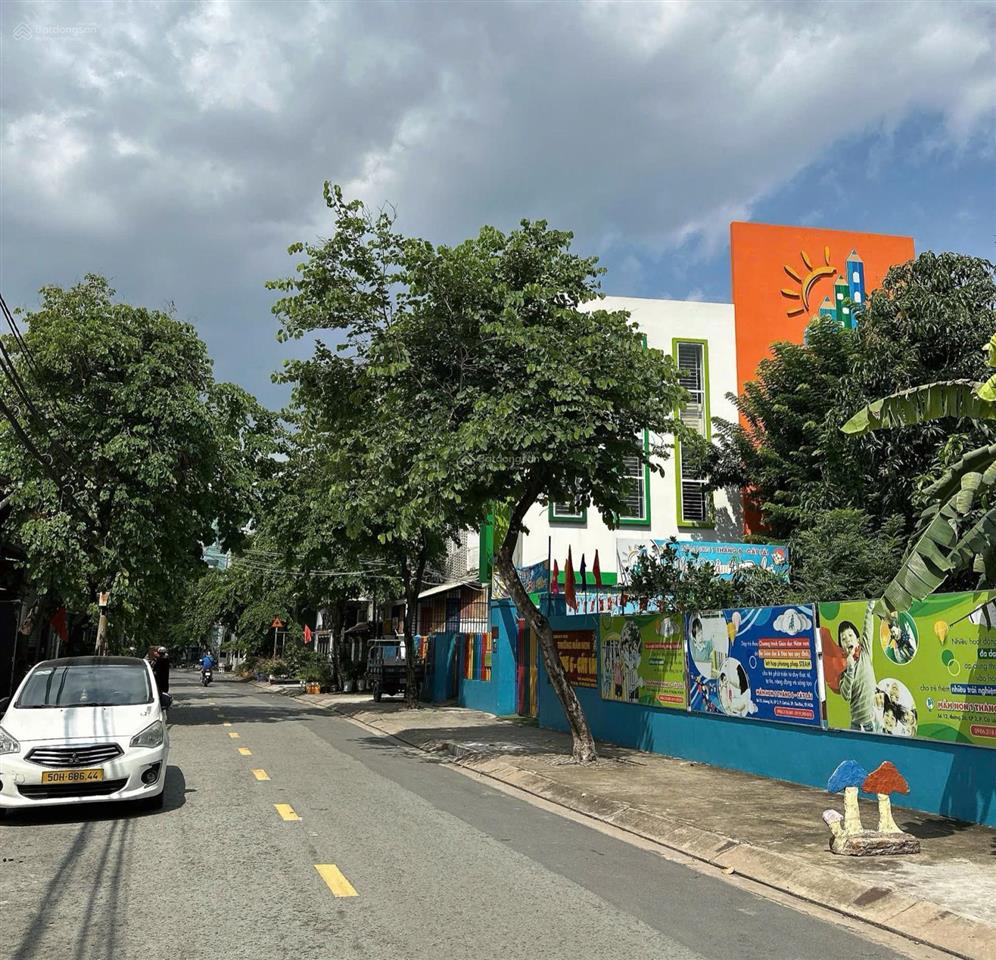 Trung tâm quận 2, ngay lê văn thịnh, 98m2 nhà 3 tầng ngang 6m khủng, giá 8,5 tỷ shr