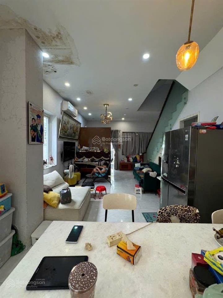 (5x22m) nhà 3 tầng, đường tây hòa vào 30m, đường lớn thông kd, phước long a, chỉ 9.8 tỷ shr