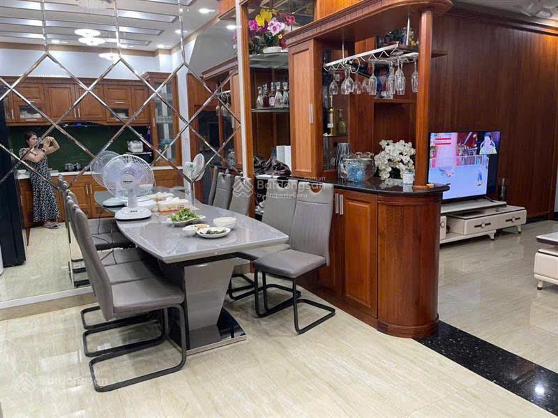 Bán giá rẻ nhà mặt tiền phố 96,9m, ngang lớn, phước long b quận 9, 240m2 sàn, chỉ 9,58 tỷ shr