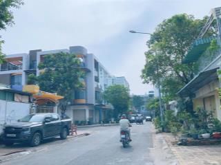 Bán biệt thự riêng phước long b | đường lớn, chủ xây dựng tâm huyết để ở, chỉ 24 tỷ 8, shr