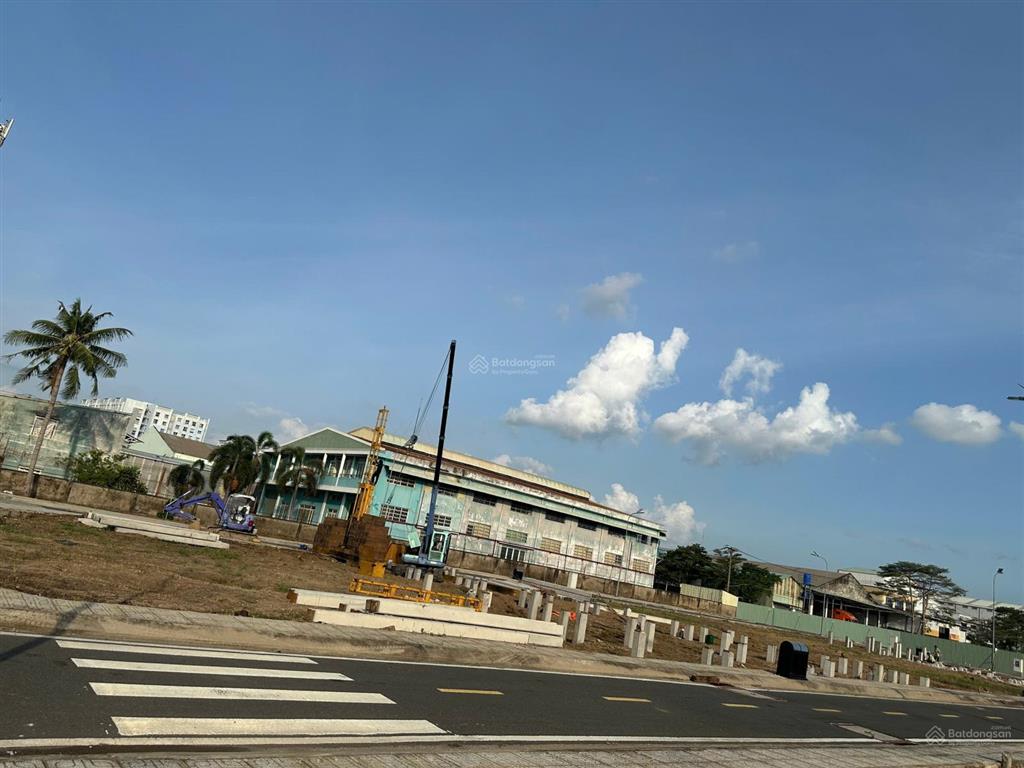 Nhà phố liền kề chung cư akari  bình tân  1 trệt 3 lầu 1 tum giá 6.8 tỷ  0901 469 ***