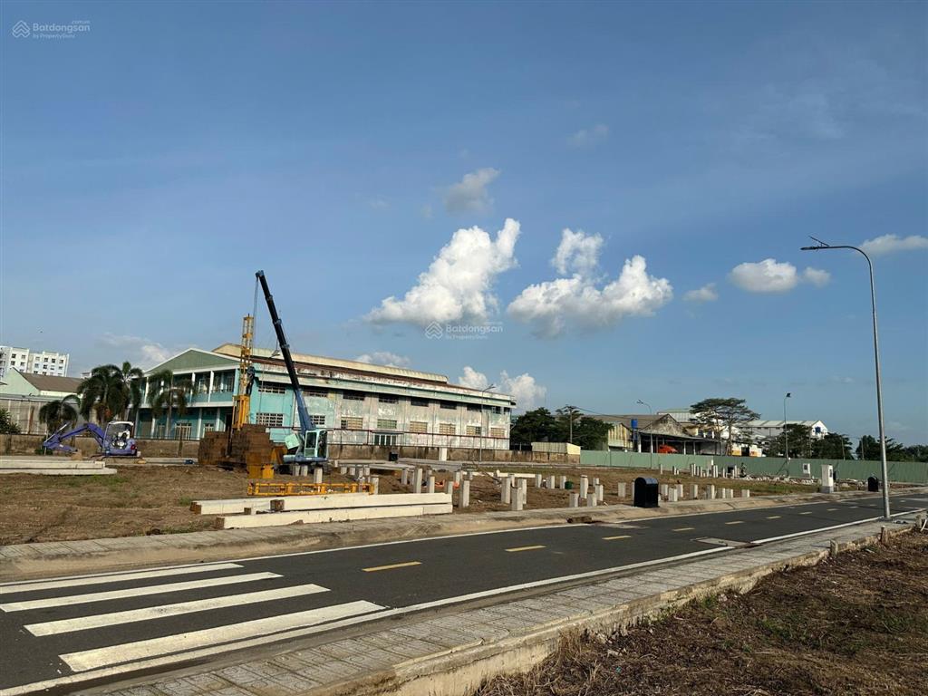 Nhà phố liền kề chung cư akari  bình tân  1 trệt 3 lầu 1 tum giá 6.8 tỷ  0901 469 ***