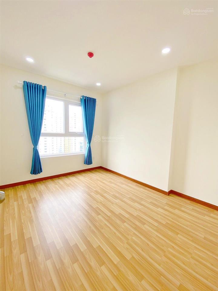 Cho thuê căn hộ diamond riverside giá 8tr vào ở liền 0901 469 ***