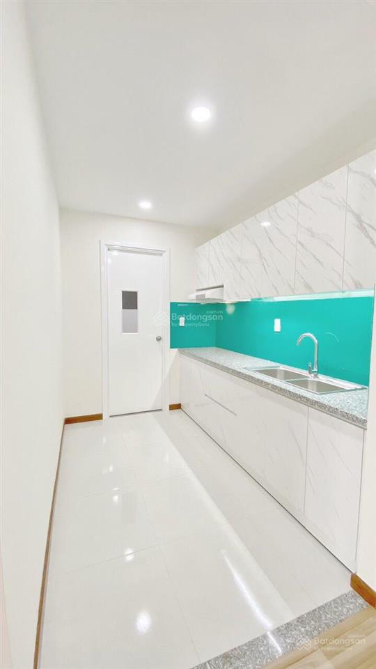 Cho thuê căn hộ diamond riverside giá 8tr vào ở liền 0901 469 ***