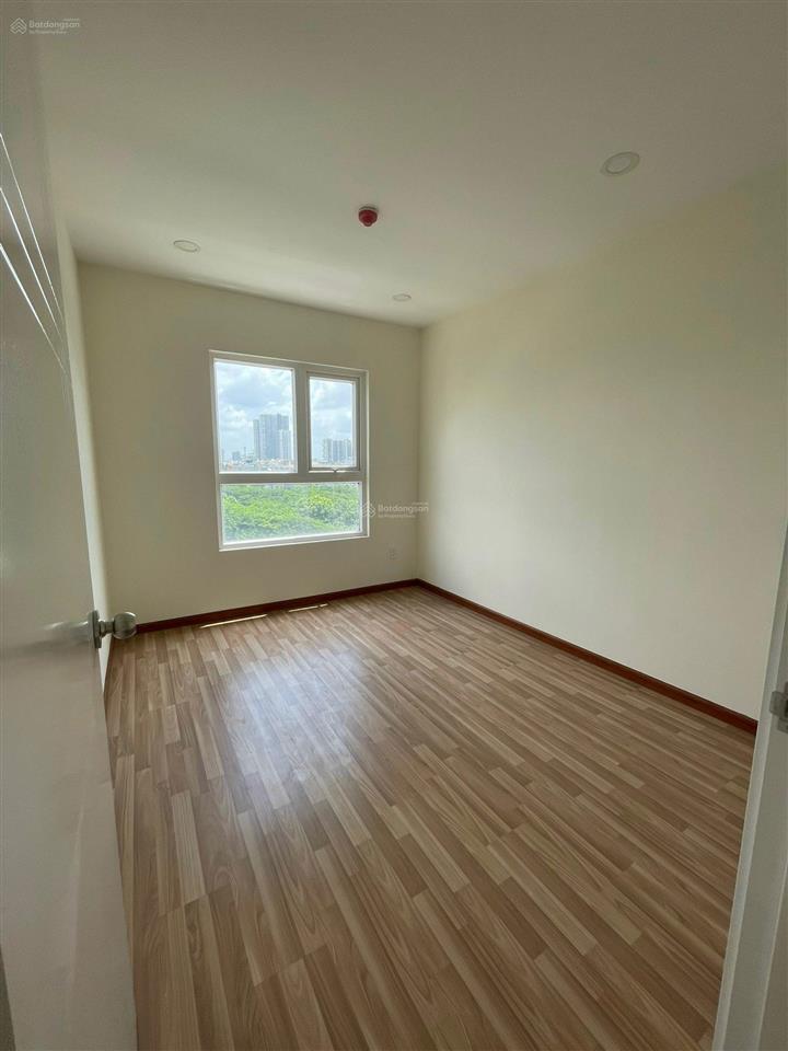 Bán căn 2 phòng ngủ 72m2 nhà trống giá 3 tỷ  nhà mới 99%  chung cư diamond riverside 0901 469 ***