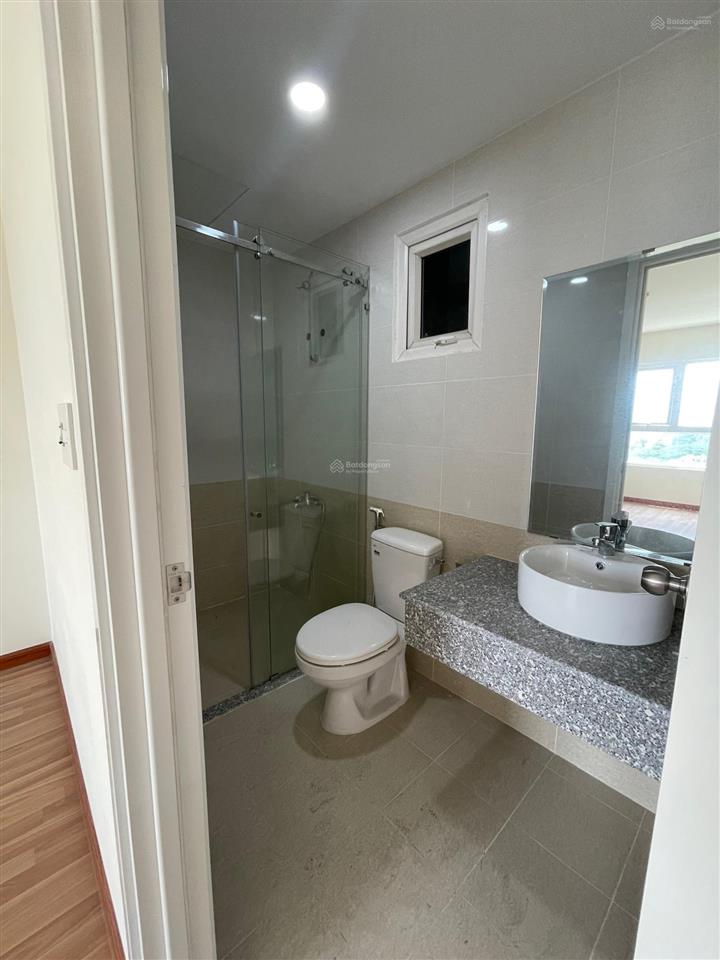 Bán căn 2 phòng ngủ 72m2 nhà trống giá 3 tỷ  nhà mới 99%  chung cư diamond riverside 0901 469 ***
