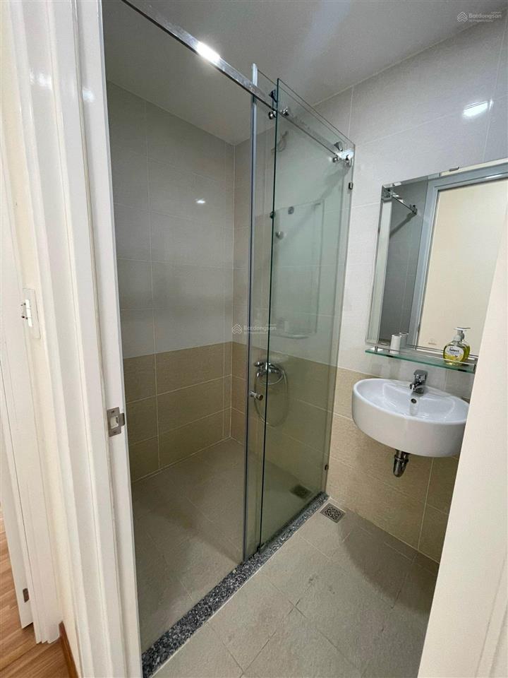 Bán căn 2 phòng ngủ 72m2 nhà trống giá 3 tỷ  nhà mới 99%  chung cư diamond riverside 0901 469 ***