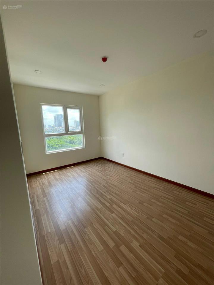 Bán căn 2 phòng ngủ 72m2 nhà trống giá 3 tỷ  nhà mới 99%  chung cư diamond riverside 0901 469 ***