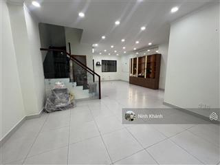 Cho thuê nhà trống nguyên căn nine south giá 23 triệu