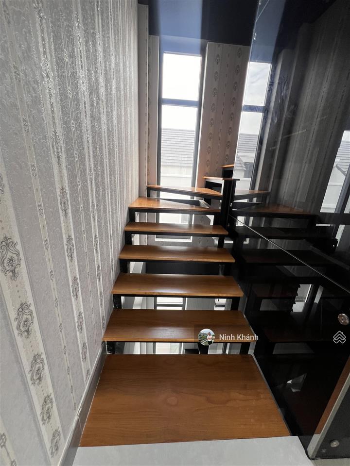 Cho thuê shophouse mặt tiền nguyễn hữu thọ
