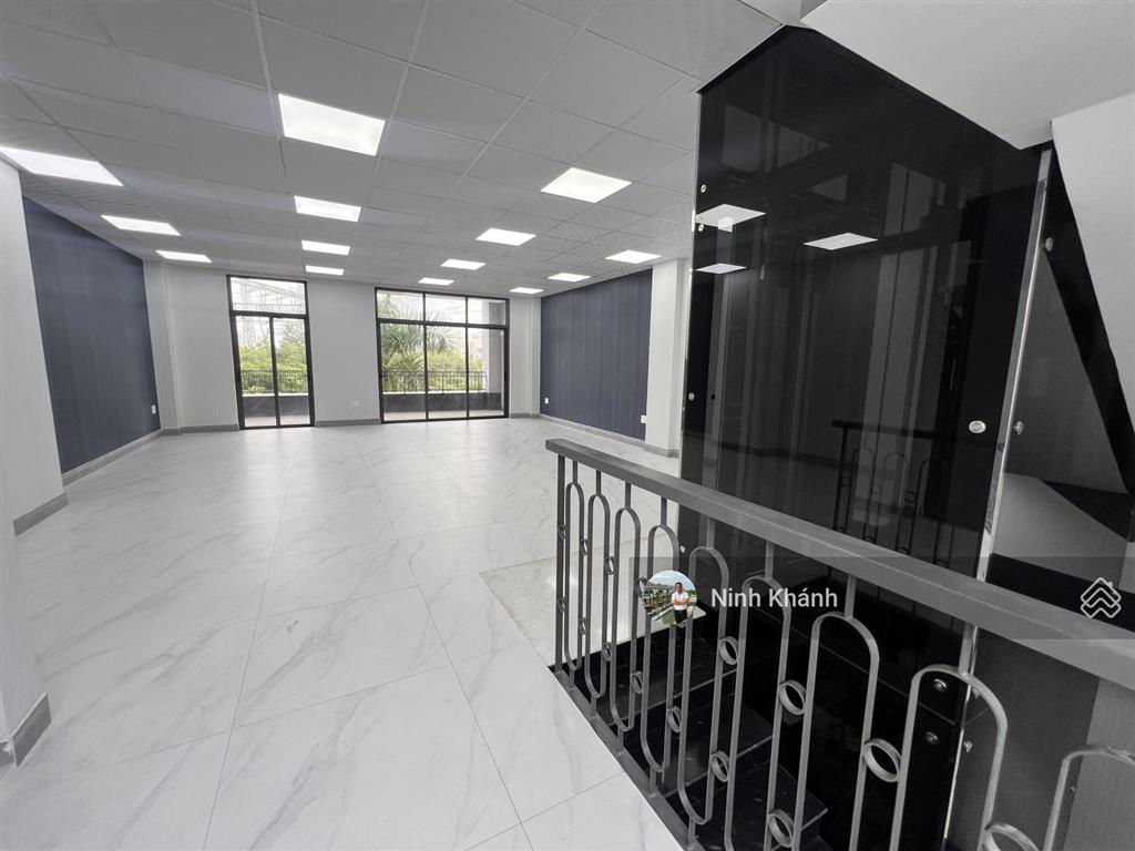Cho thuê shophouse mặt tiền nguyễn hữu thọ
