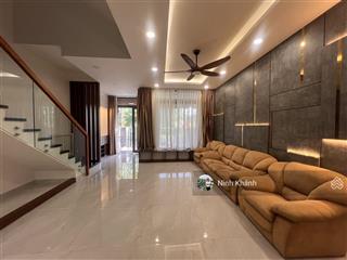 Cho thuê nhà lavila nguyên căn full nội thất giá thuê 25 triệu/tháng