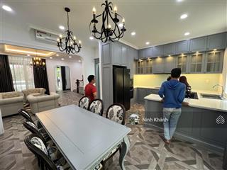 Cho thuê nhà đẹp lavila nguyên căn