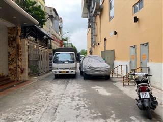 Bán toà căn hộ chung cư 8 tầng Lạc Long Quân , Tây Hồ. Dt 113/130m2 . Giá 48 tỷ