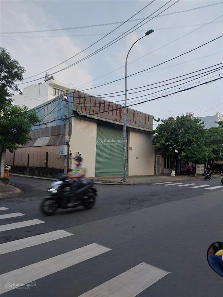 400m2 đất góc 3 mặt tiền sau lưng trường cấp 3 nguyễn hữu cầu 40tr/m2