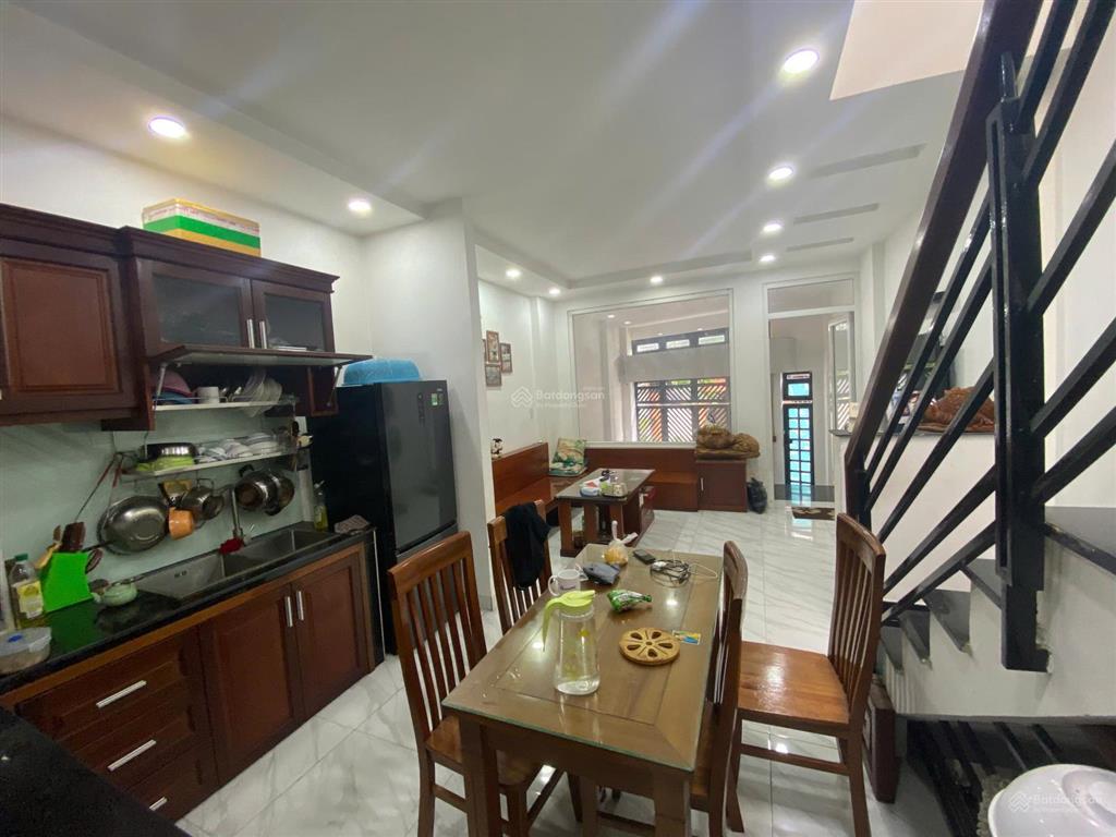 Nhà 1 hầm 4 lầu hẻm 7 mét gần bv quận 12, giá 5,2 tỷ mới tinh