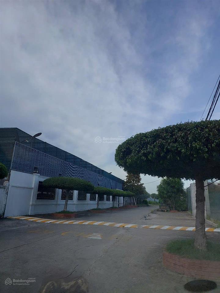 Bán 2100m2 đất mặt tiền gàn nguyễn văn bứa hóc môn 30x70 full thổ