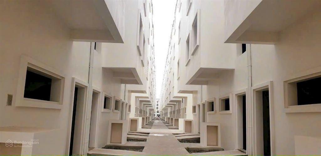 Chính chủ cho thuê lk30 mặt đường 30m thảo viên, thô nguyên bản cđt, giá 15 triệu/tháng 0934 699 ***