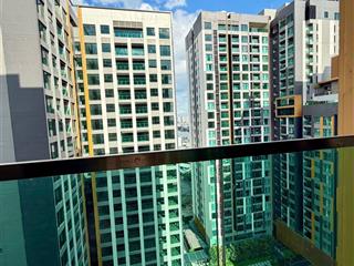 Bán căn 2pn diện tích lớn 77m2 toà c  giá 8.2 tỷ bao full hết. tầng đẹp view hồ bơi. hướng đông