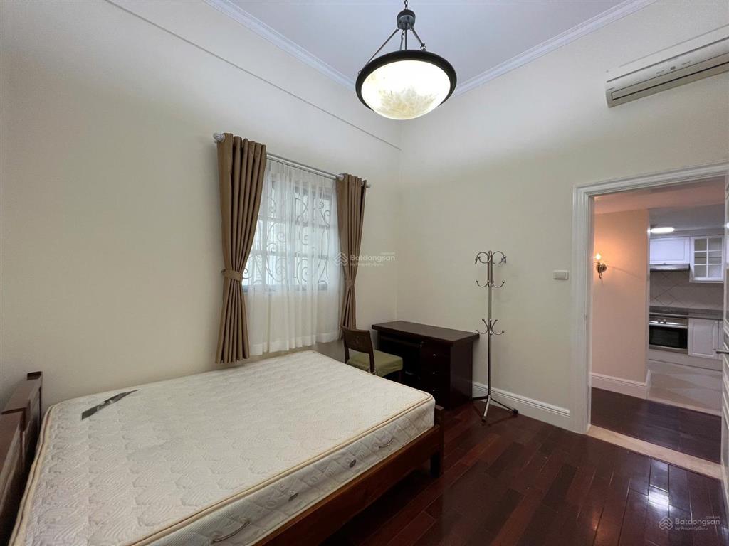 Cho thuê căn hộ the manor  mễ trì 2 phòng ngủ 106m2 cơ bản hoặc full đồ giá 20tr/tháng (đã trống)