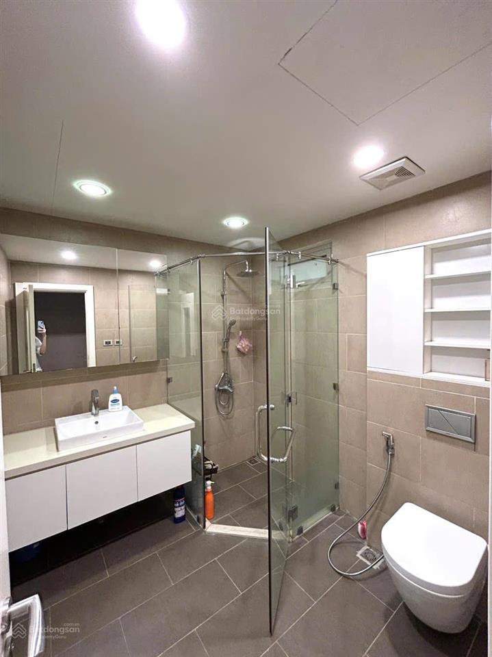 Cho thuê ngay 2pn 72m² full đồ tại cc rivera park giá 15 triệu.  088.066,098