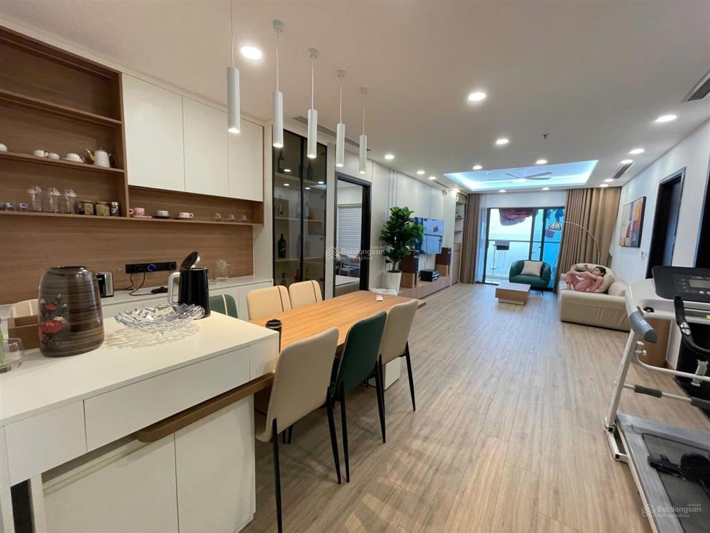Cho thuê ngay 2pn 72m² full đồ tại cc rivera park giá 15 triệu.  088.066,098