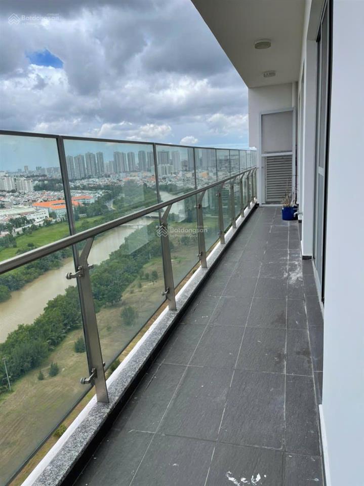 Cần bán nhanh căn hộ view sông scenic valley lầu cao, diện tích lớn 133m2 giá chỉ 12 tỷ