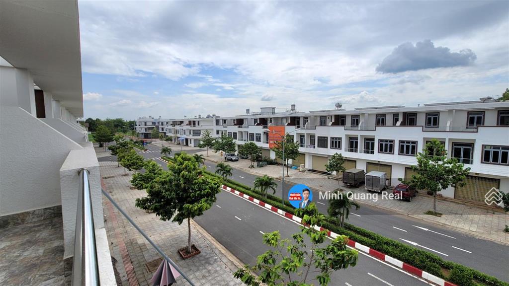 Bán shophouse kinh doanh 3 tầng, 5x20m, đường d7 (32m) khu đô thị bàu xéo, chỉ 4,6 tỷ