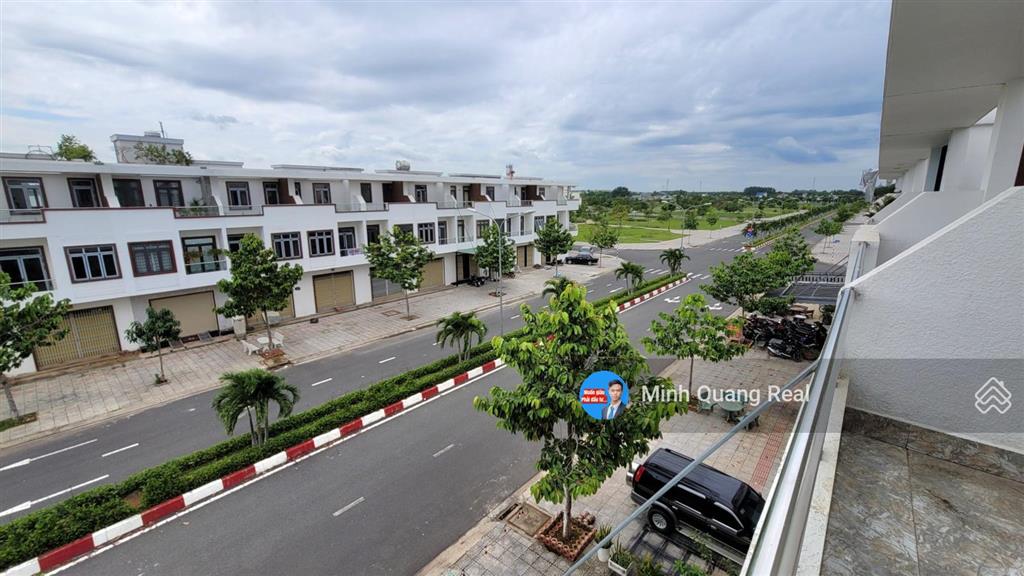 Bán shophouse kinh doanh 3 tầng, 5x20m, đường d7 (32m) khu đô thị bàu xéo, chỉ 4,6 tỷ