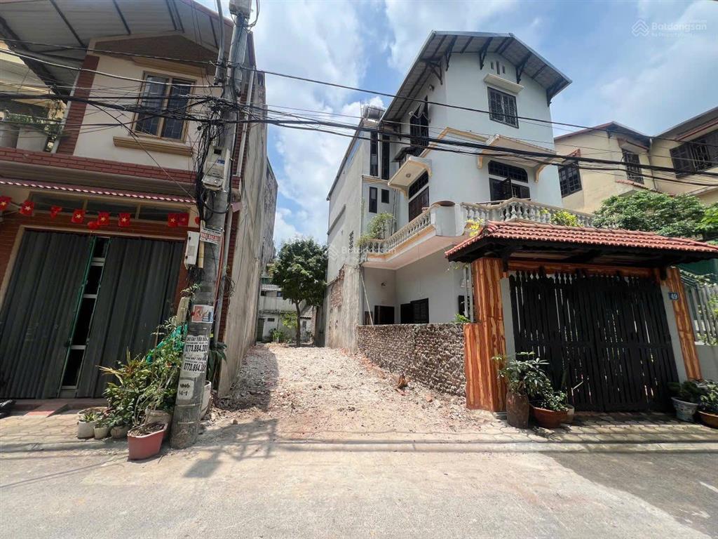 Bán nhanh 51m2 mặt tiền 4,5m đường ô tô thông ngay gần hồ trung tâm cổ bi, 5,5tỷ