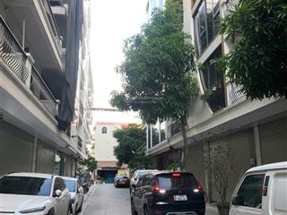 Nhà liền kề giáp kđt the manor nguyễn xiển 6 tầng 2 mặt đường, 16,9 tỷ thương lượng