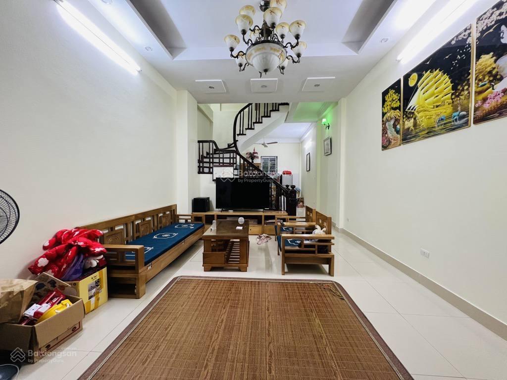 Gần 55m2 chỉ 5. xtỷ 4 tầng cầu thang giữa dân xây mặt tiền 4m 4 phòng ngủ rộng thoáng