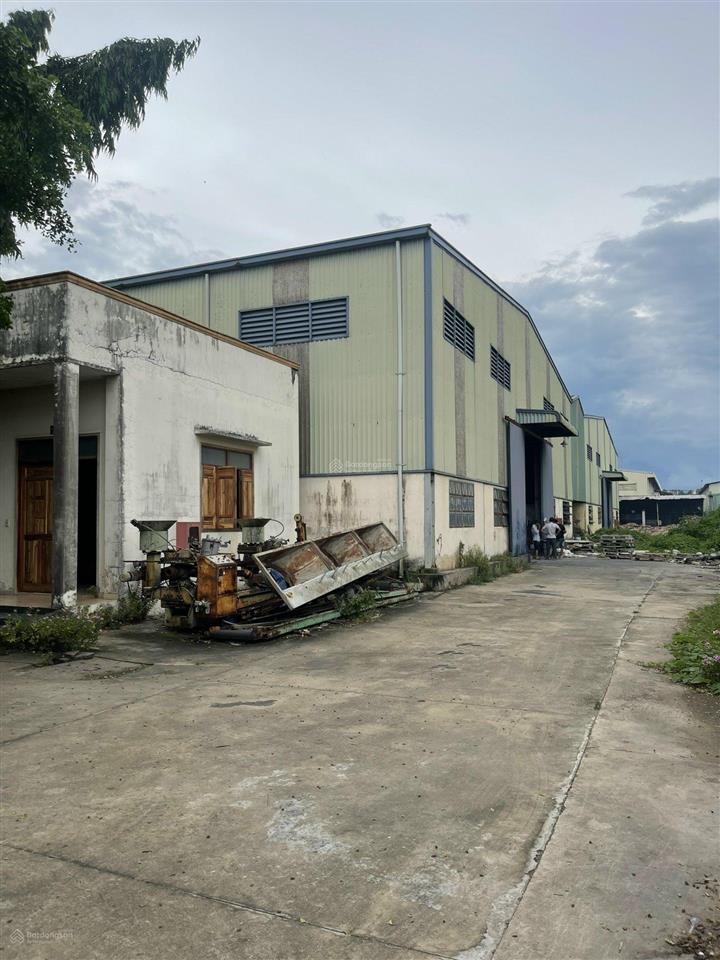 Cho thuê hoặc bán nhà xưởng 7400m2 xưởng chính 5000m2 tại kcn nhị xuân hóc môn