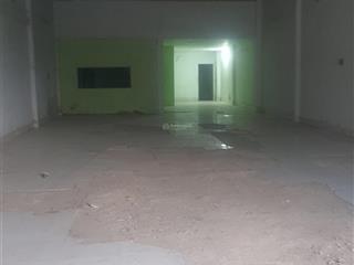 Cần cho thuê 2 nhà kho hiện đang trống tại lê thị riêng , thới an .q12. 350m và 300m . đường cont