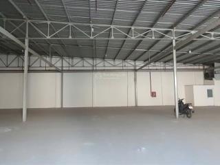 Cho thuê nhà xưởng 700m2 tại hiệp thành, q12. đường xe cont lọt kho. văn phòng, pccc vách tường