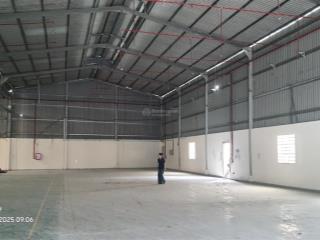 Chính chủ cần bán nhà kho 1.710m2 tại phường thạnh xuân . q12. giáp ql1a. ngã 4 ga.