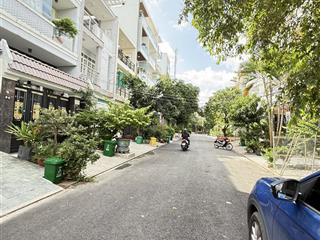 Bán đất 81m2 kdc phong phú 5  bình chánh